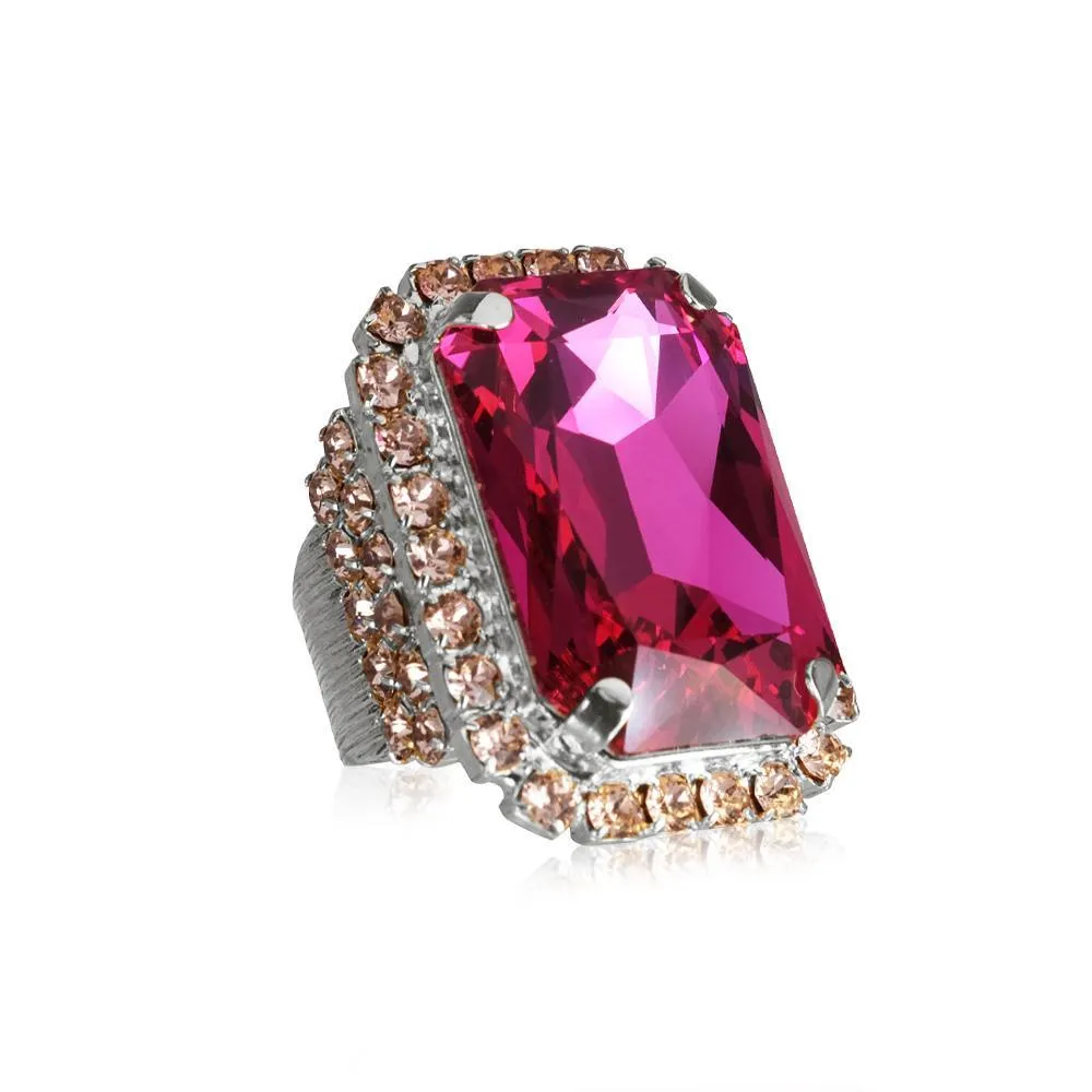 Alexa Cocktail Ring / Fuchsia