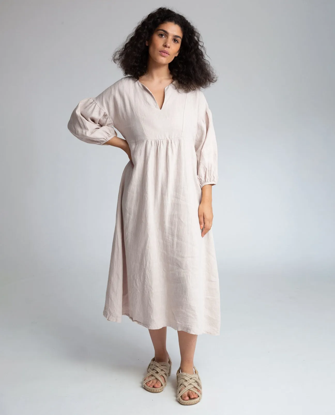 Andreia-May Linen Dress In Perfectly Pale