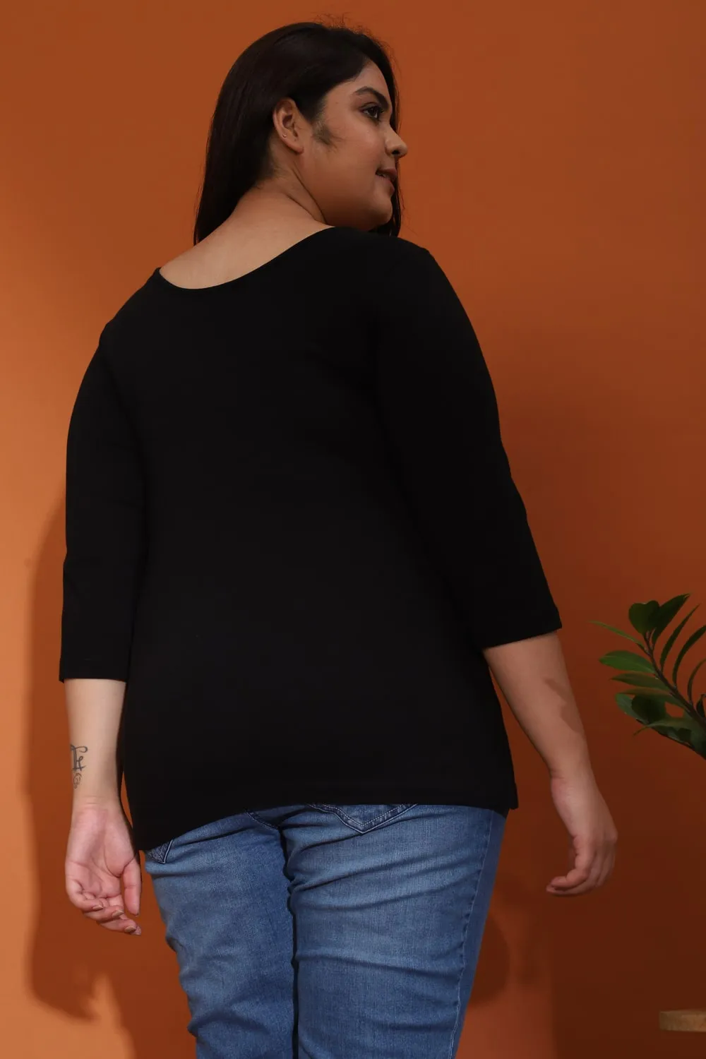 Black Round Neck T Shirt