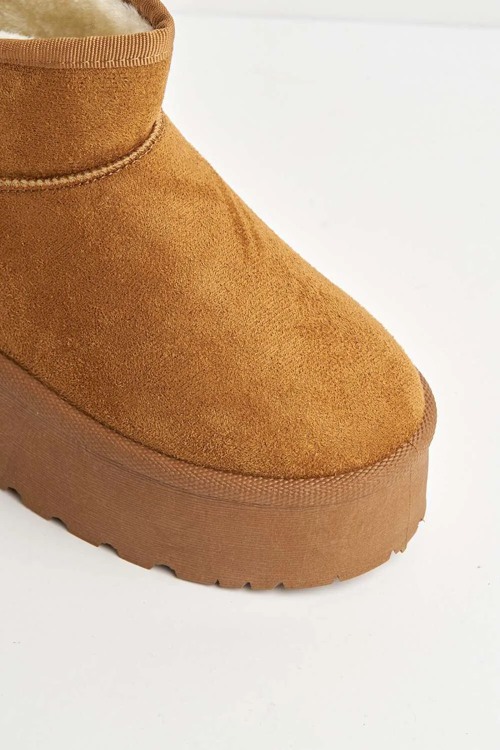 Dahl Faux Fur Lining Chunky Sole Ankle Boots in Camel