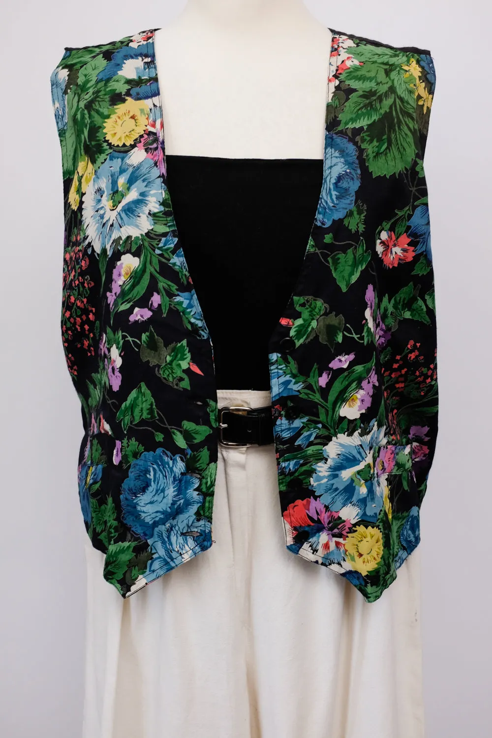 FLORAL BLACK SUIT VINTAGE VEST